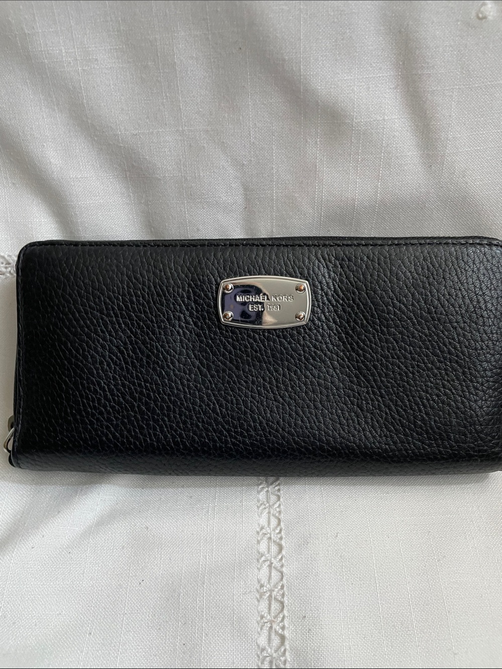 Michael Kors Black Pebbled Leather Continental Zip Around Wallet EUC
